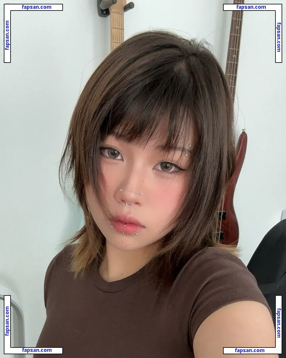 yuronono nude photo #0004 from OnlyFans