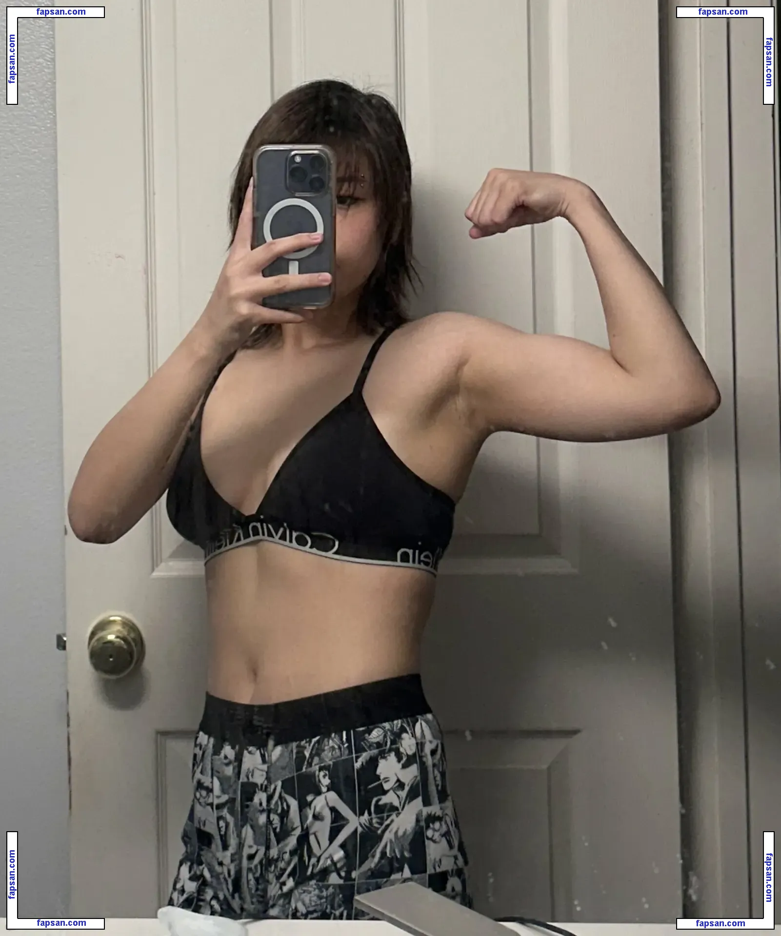 yuronono голая фото #0007 с Онлифанс