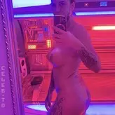 Yvonne Offical голая #0002