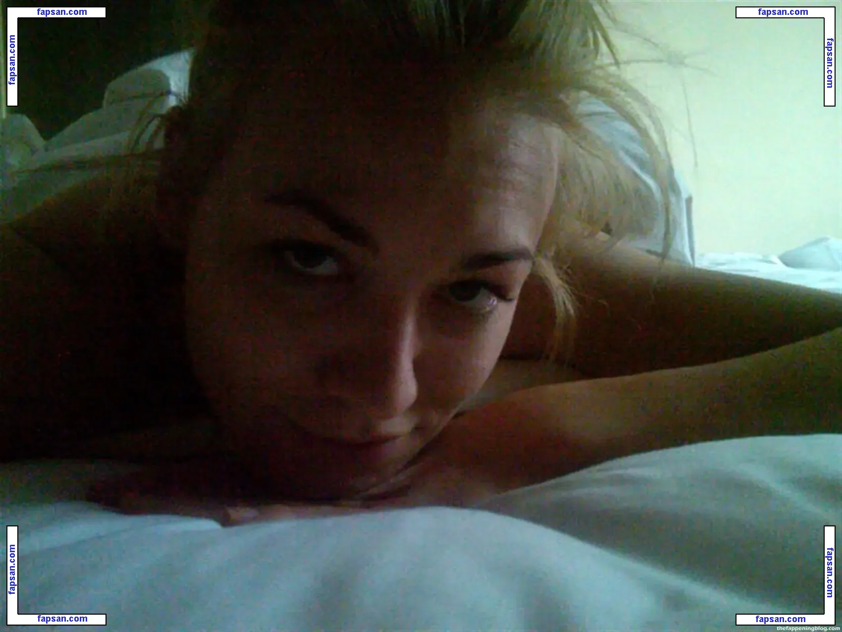 Yvonne Strahovski nude photo #0418 from OnlyFans