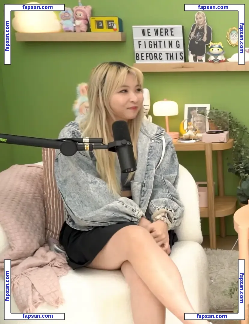 Yvonnie голая фото #0450 с Онлифанс