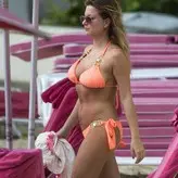 Zara Holland голая #0380
