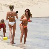 Zara Holland голая #0392