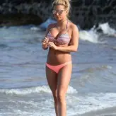 Zara Holland голая #0421