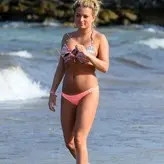 Zara Holland голая #0425