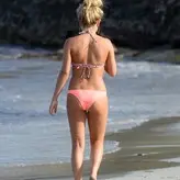 Zara Holland голая #0432