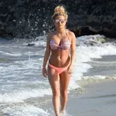 Zara Holland голая #0434