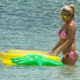 Zara Holland голая #0458