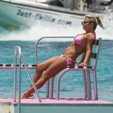 Zara Holland голая #0471