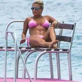 Zara Holland голая #0478