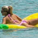 Zara Holland голая #0507