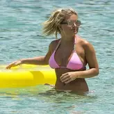 Zara Holland голая #0508