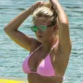 Zara Holland голая #0527