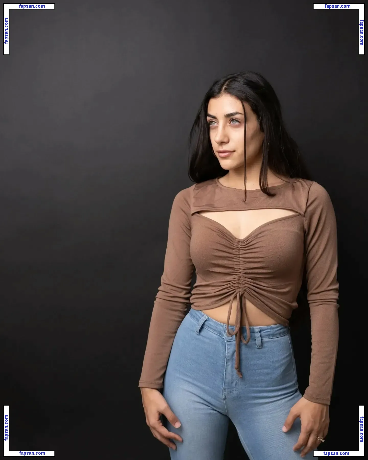 Zara Kiri nude photo #0003 from OnlyFans