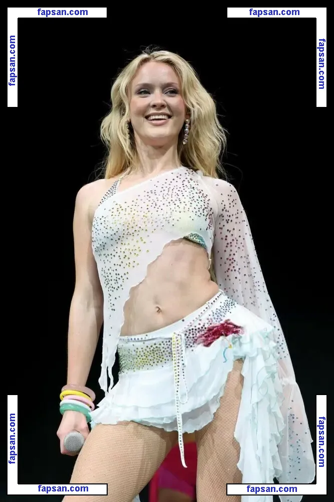 Zara Larsson голая фото #0152 с Онлифанс