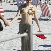 Zara Larsson голая #0156