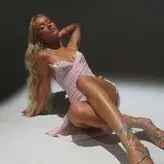 Zara Larsson голая #0201