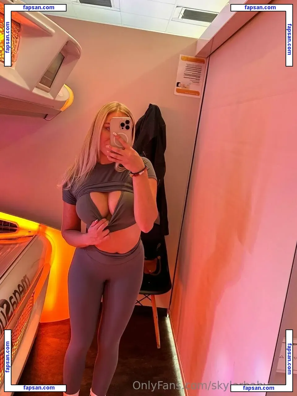 zarasnow nude photo #0015 from OnlyFans