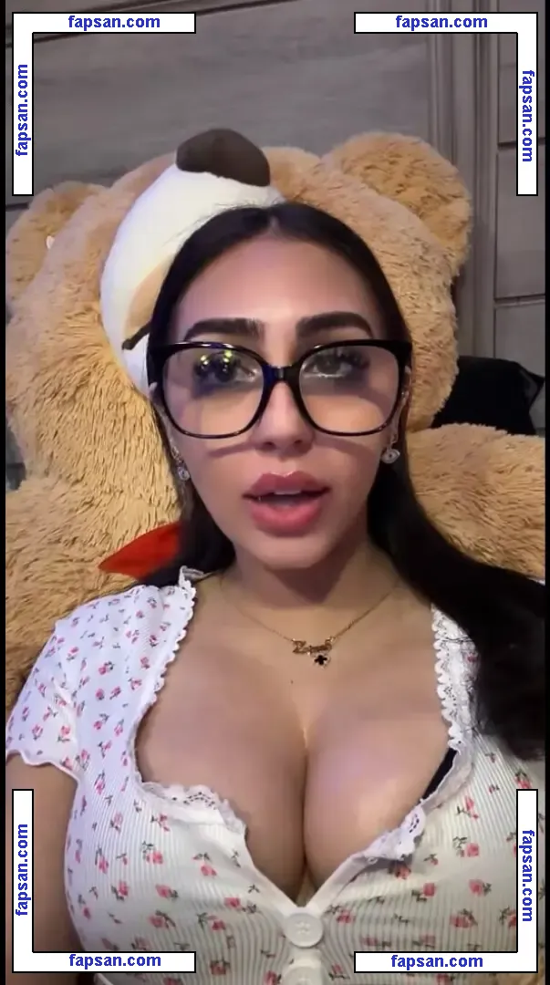 Zeinab Mansour голая фото #0002 с Онлифанс