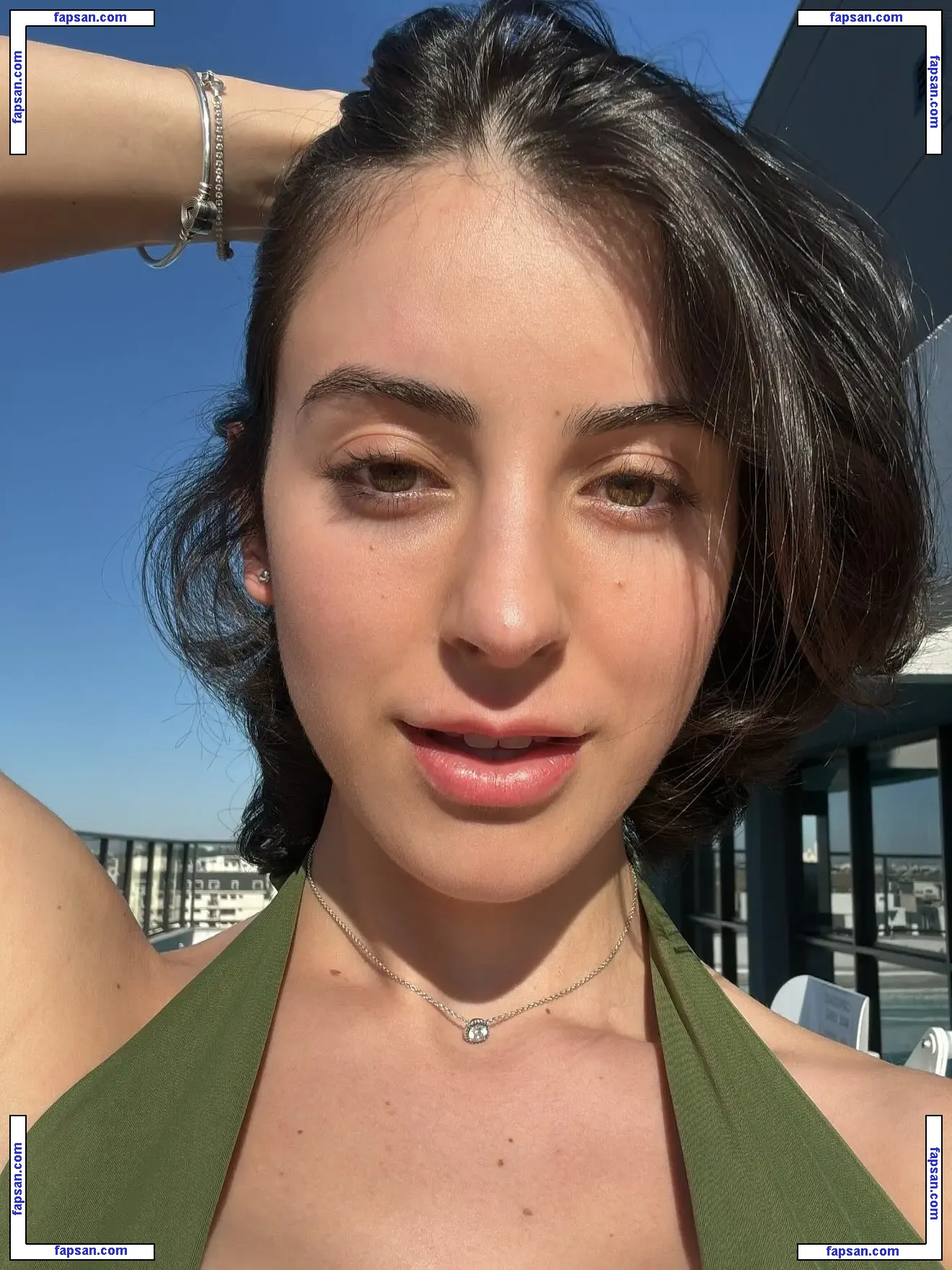 Zelonguinho nude photo #0006 from OnlyFans