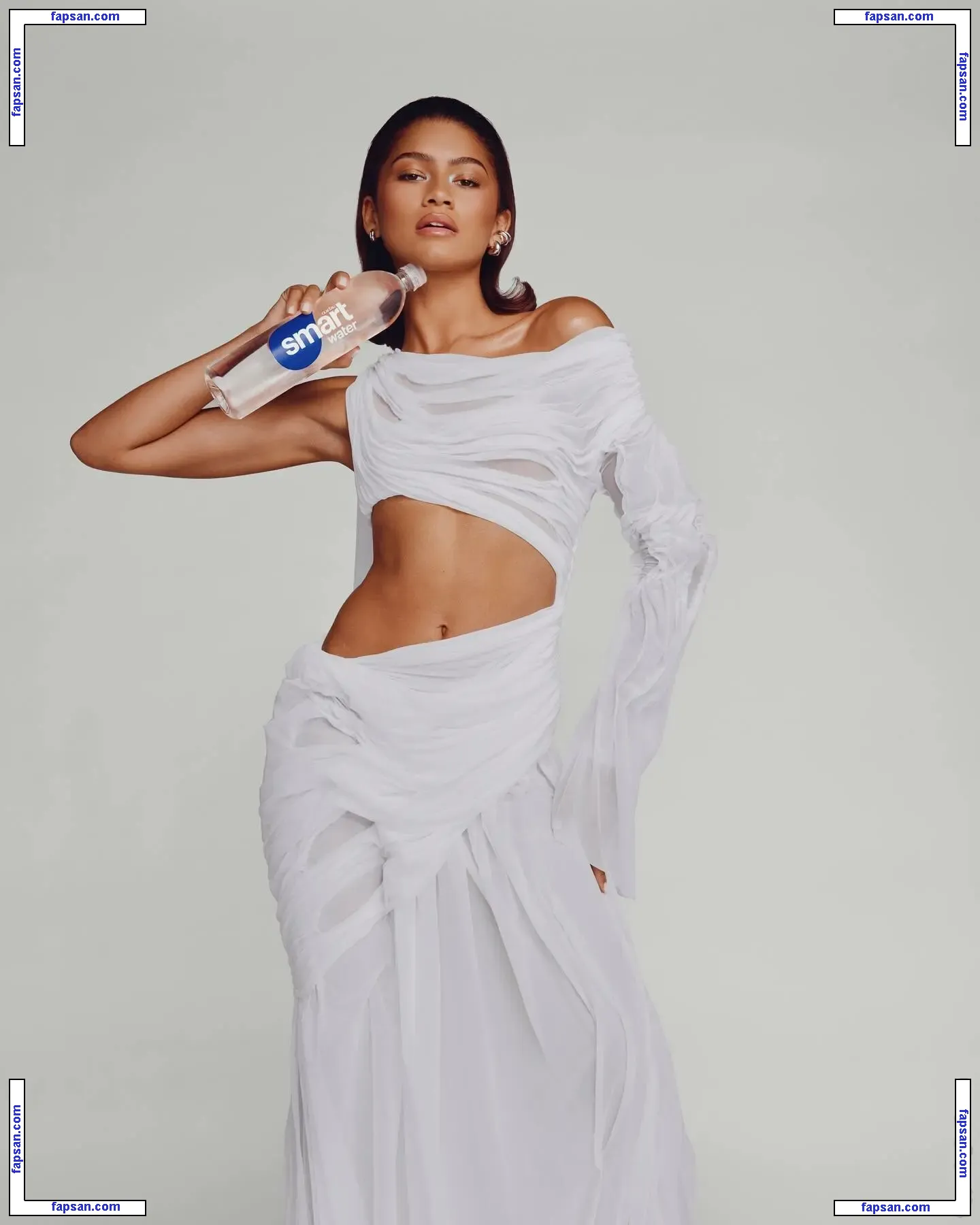 Zendaya nude photo #2156 from OnlyFans