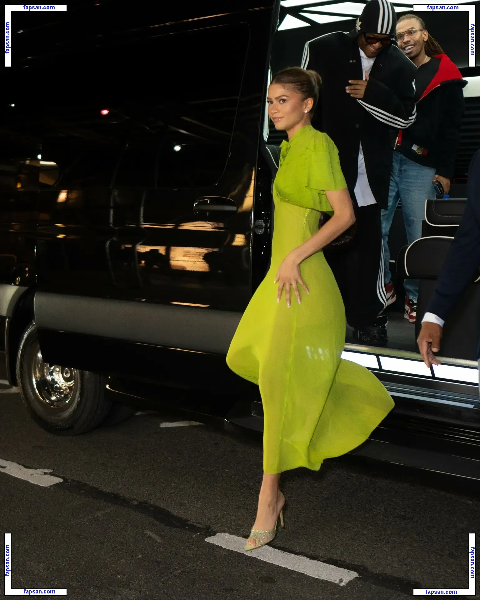 Zendaya nude photo #3130 from OnlyFans