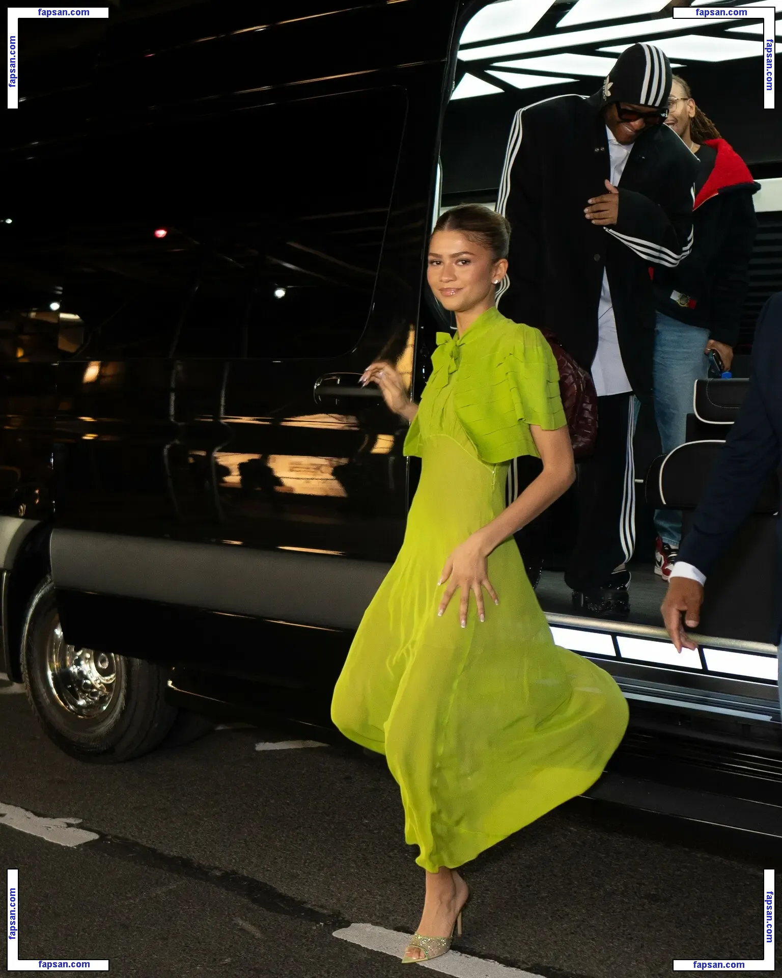 Zendaya nude photo #3134 from OnlyFans