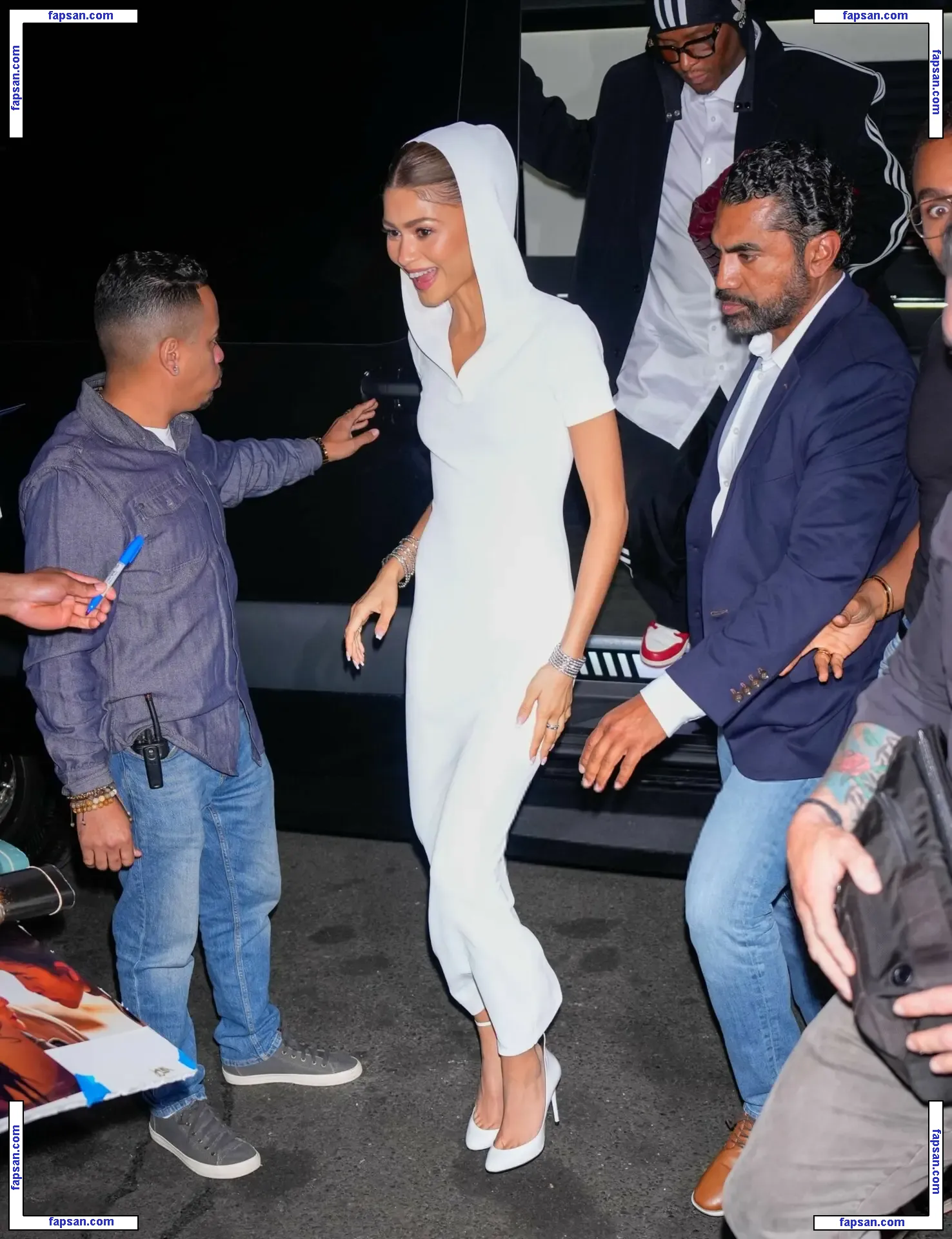 Zendaya nude photo #3139 from OnlyFans