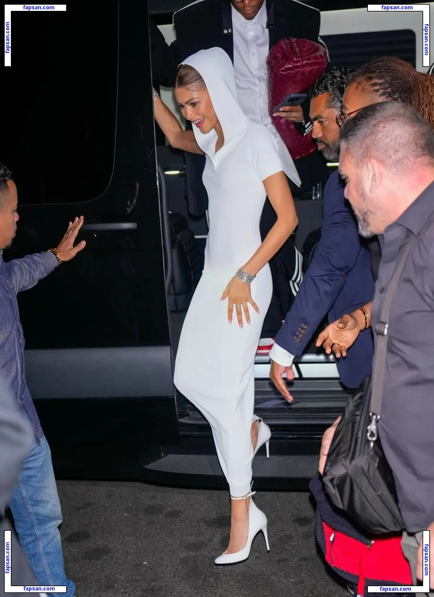 Zendaya nude photo #3157 from OnlyFans