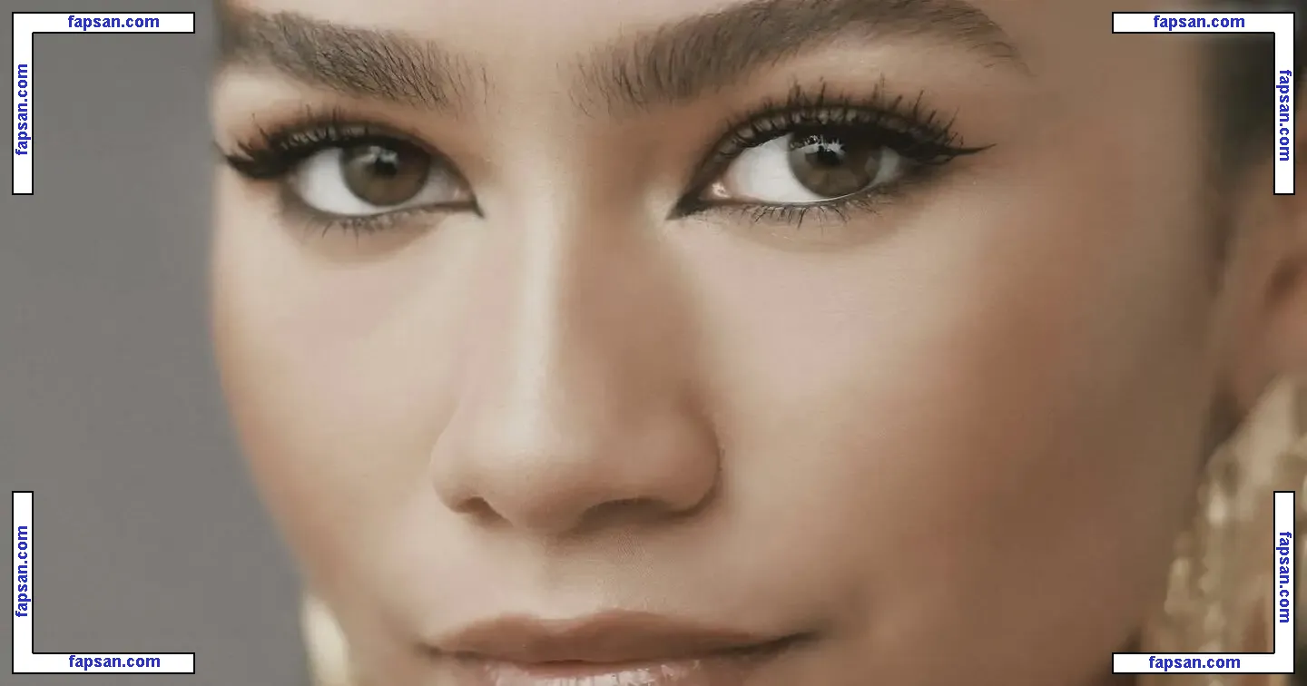 Zendaya nude photo #3230 from OnlyFans