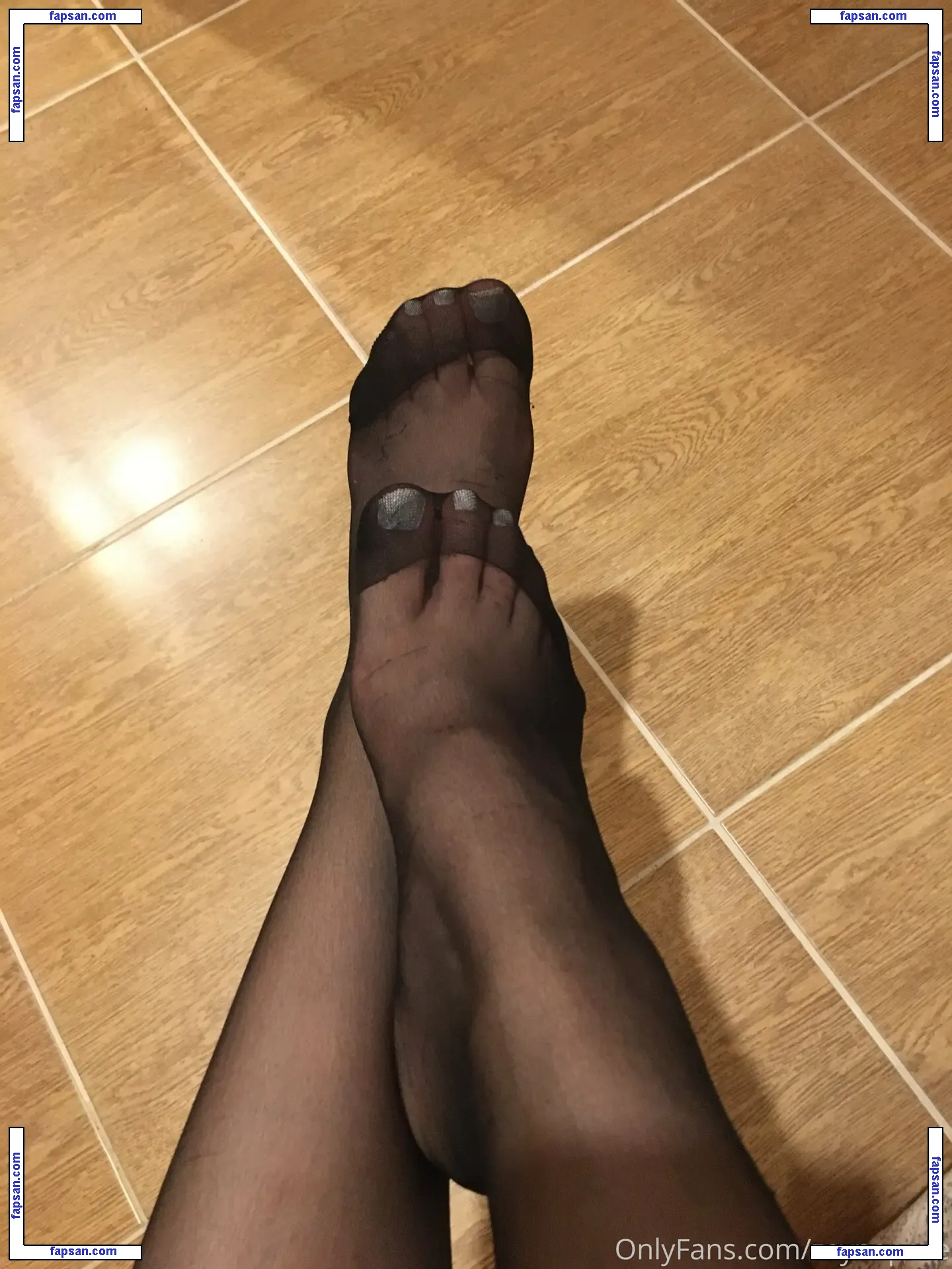 zeynepece nude photo #0006 from OnlyFans