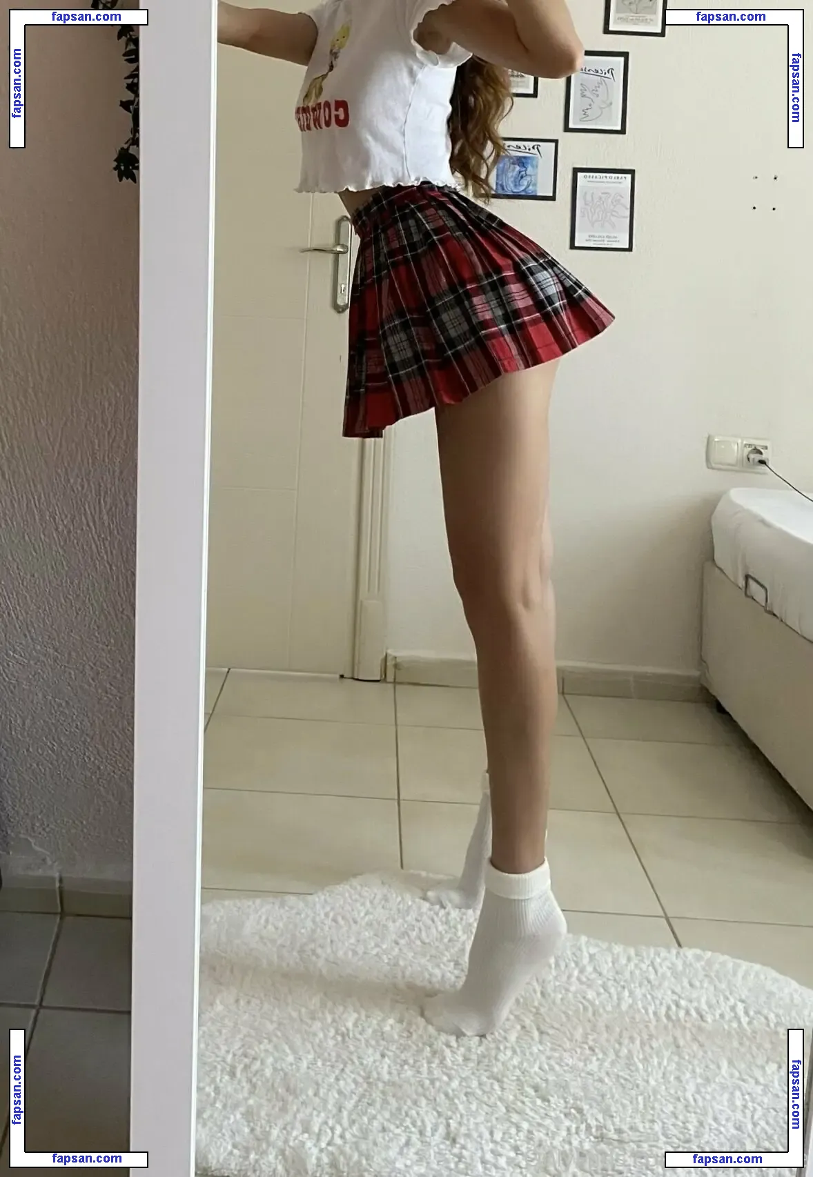 zeynepece nude photo #0021 from OnlyFans