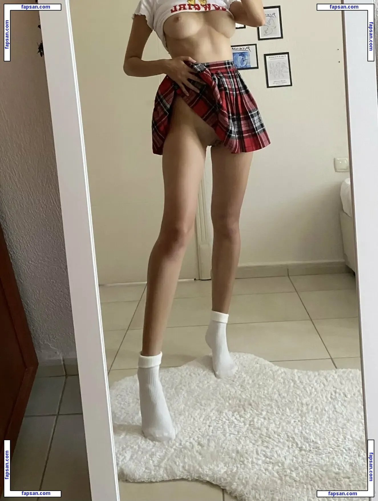 zeynepece nude photo #0045 from OnlyFans