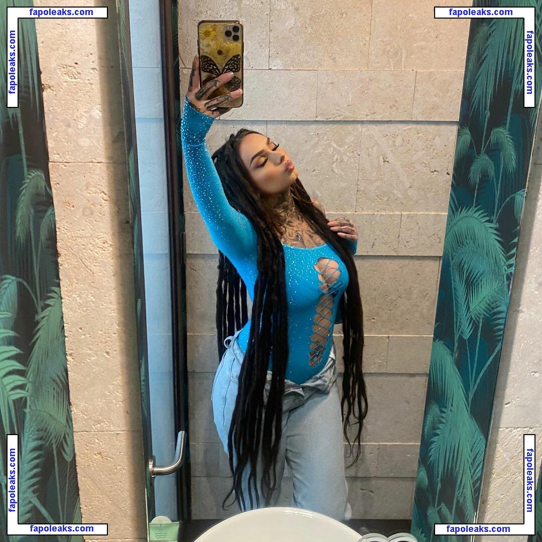 Zhavia nude photo #0003 from OnlyFans