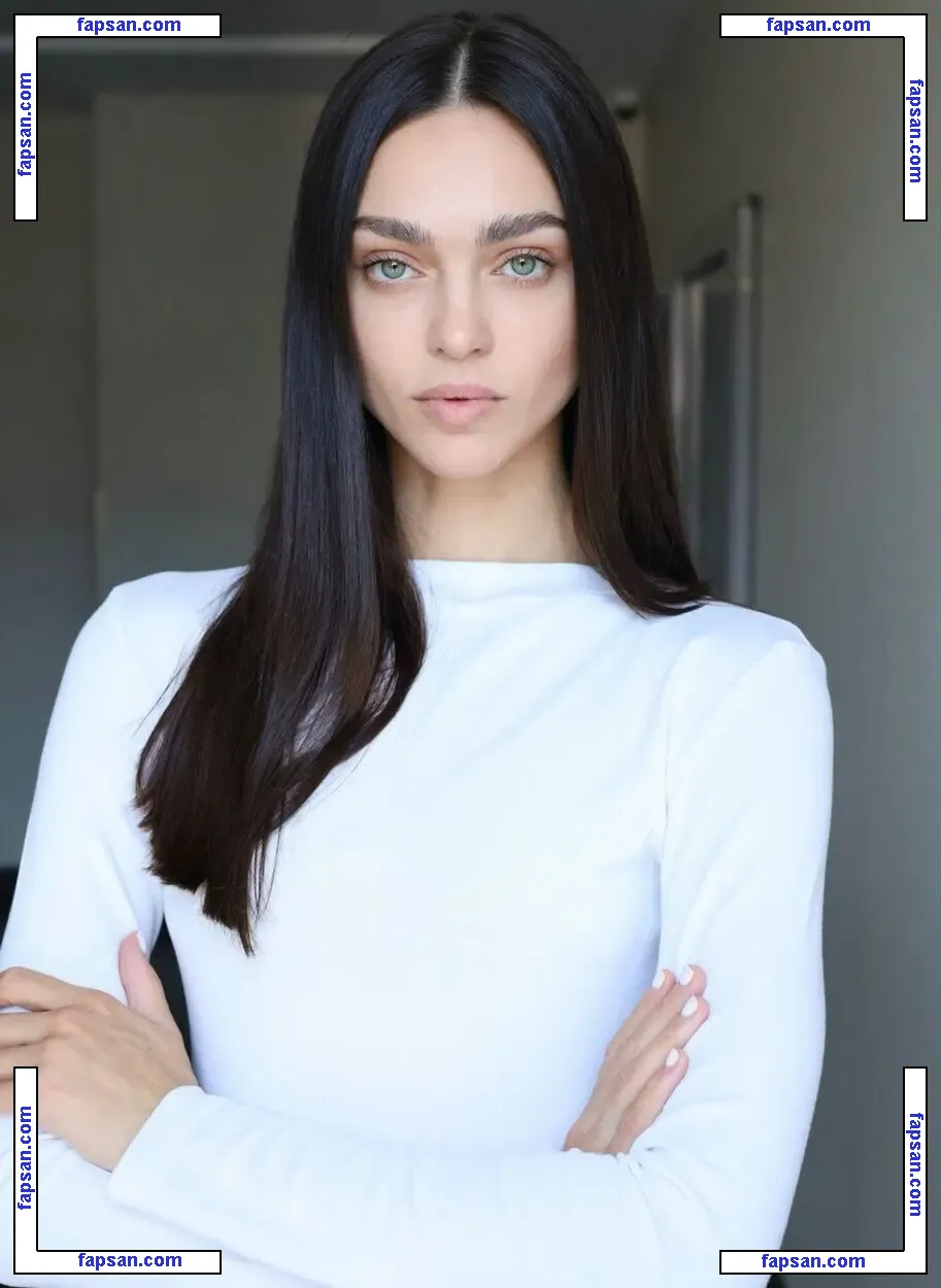 Zhenya Katava голая фото #0006 с Онлифанс