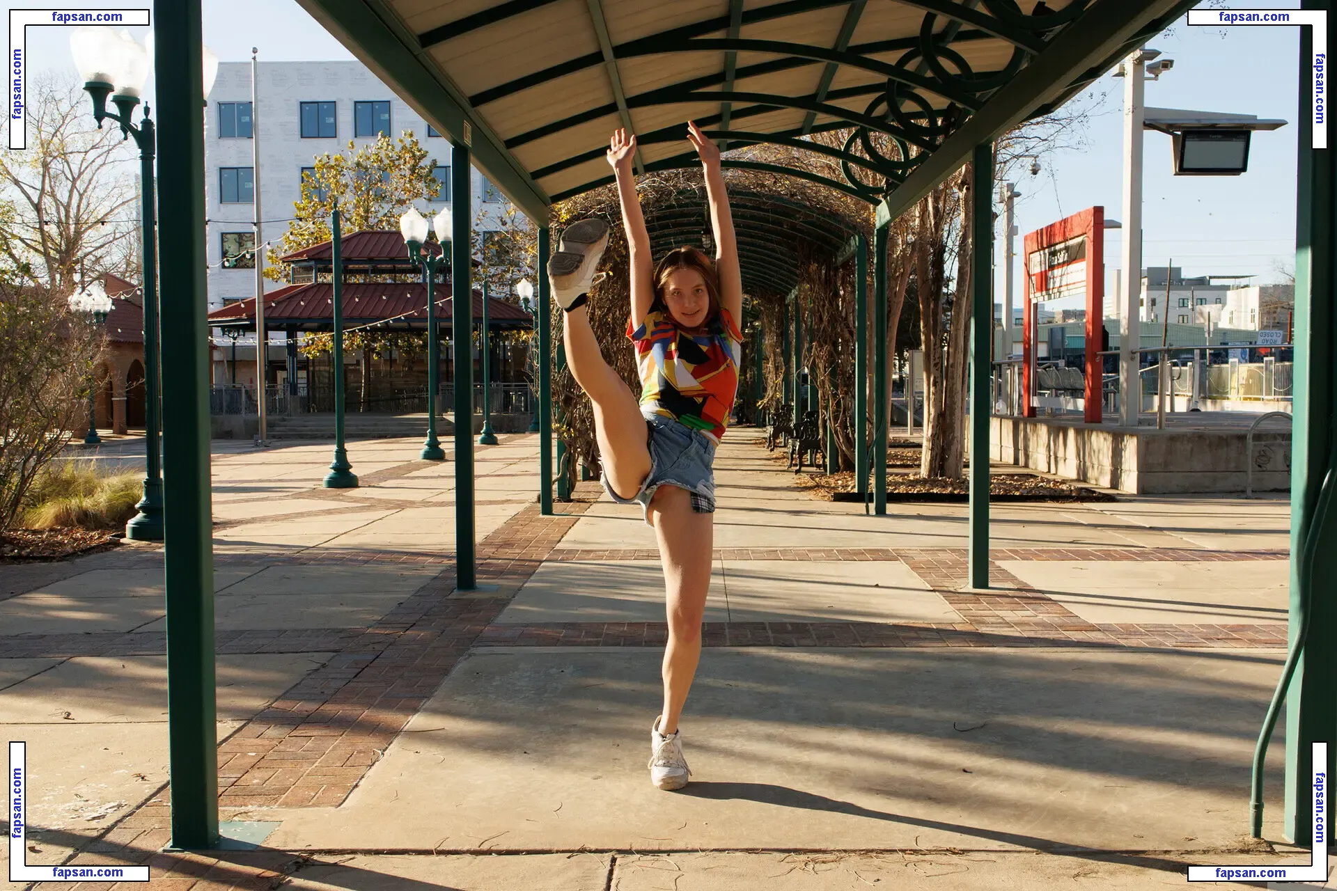 Zishy nude photo #4969 from OnlyFans