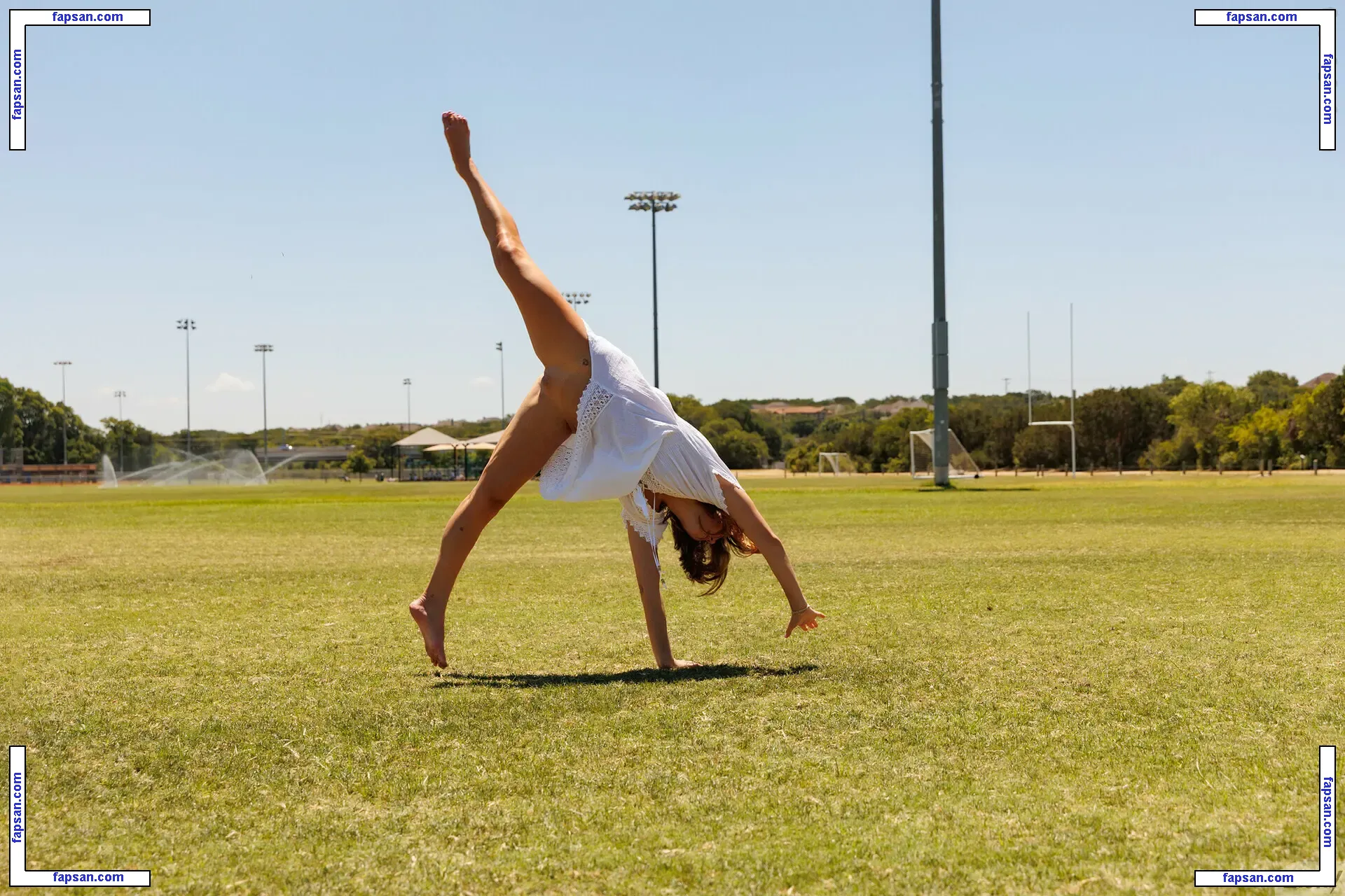 Zishy nude photo #5002 from OnlyFans