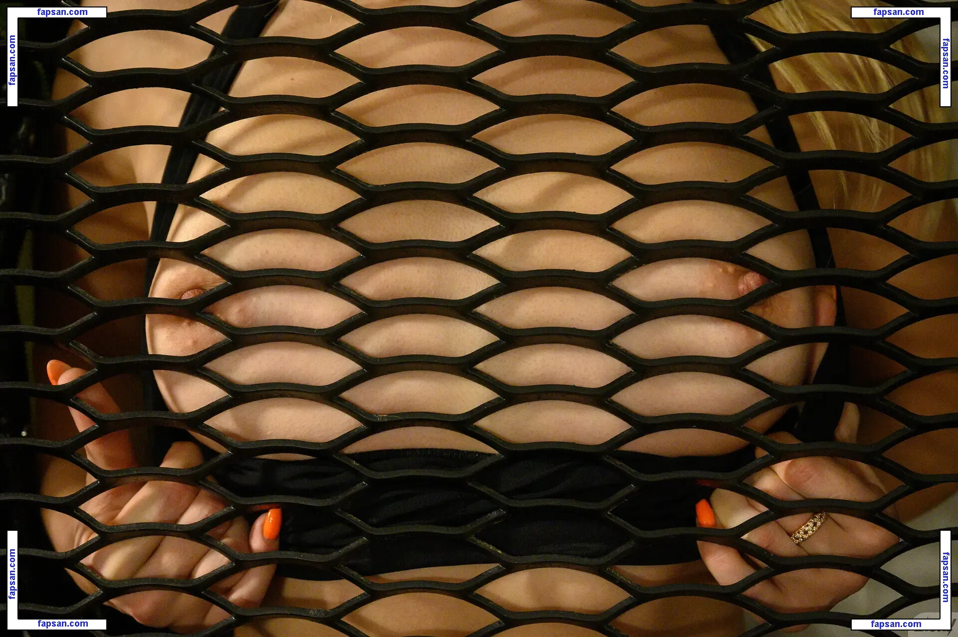 Zishy nude photo #5195 from OnlyFans