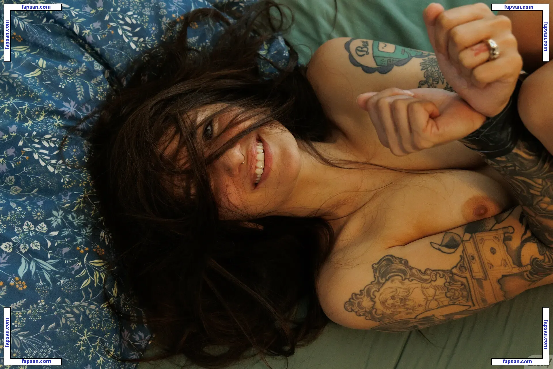 Zishy nude photo #5371 from OnlyFans