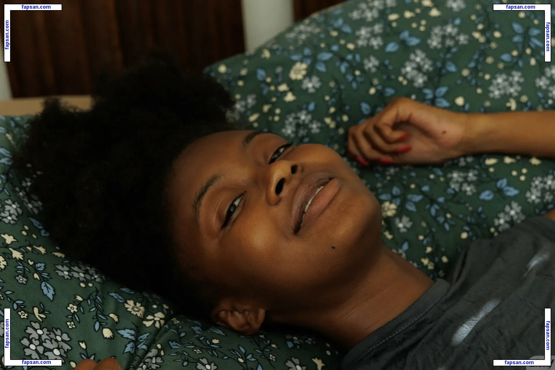 Zishy голая фото #5445 с Онлифанс