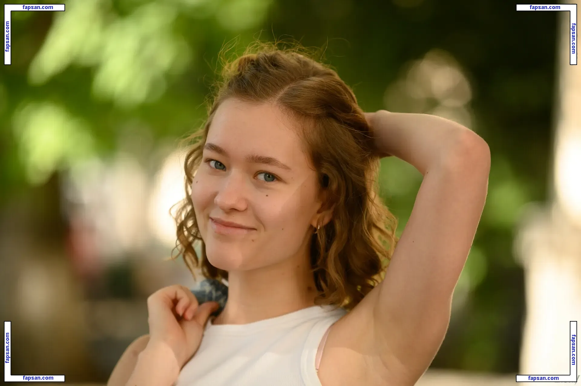 Zishy nude photo #5575 from OnlyFans