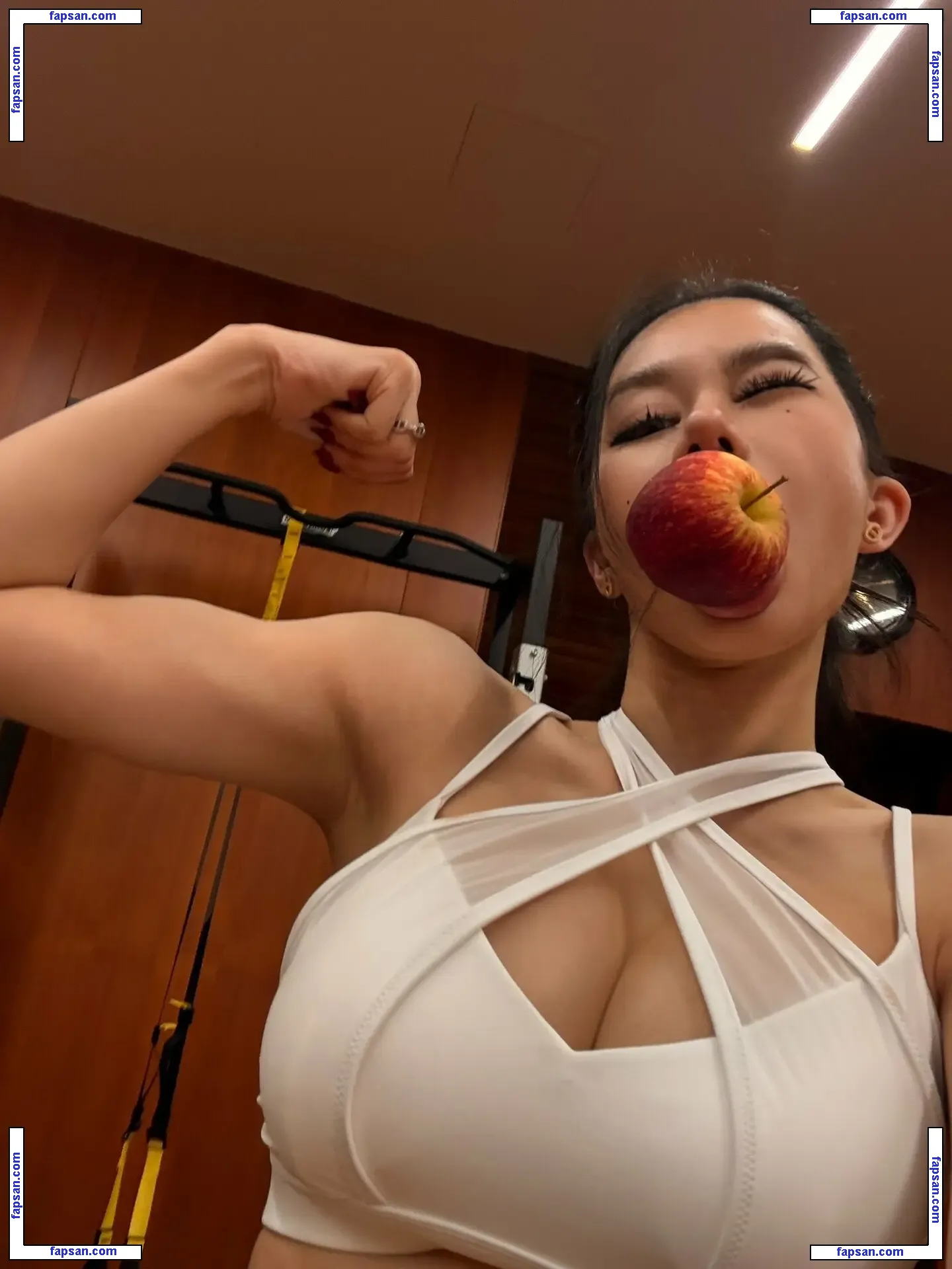 zmeixio nude photo #0022 from OnlyFans