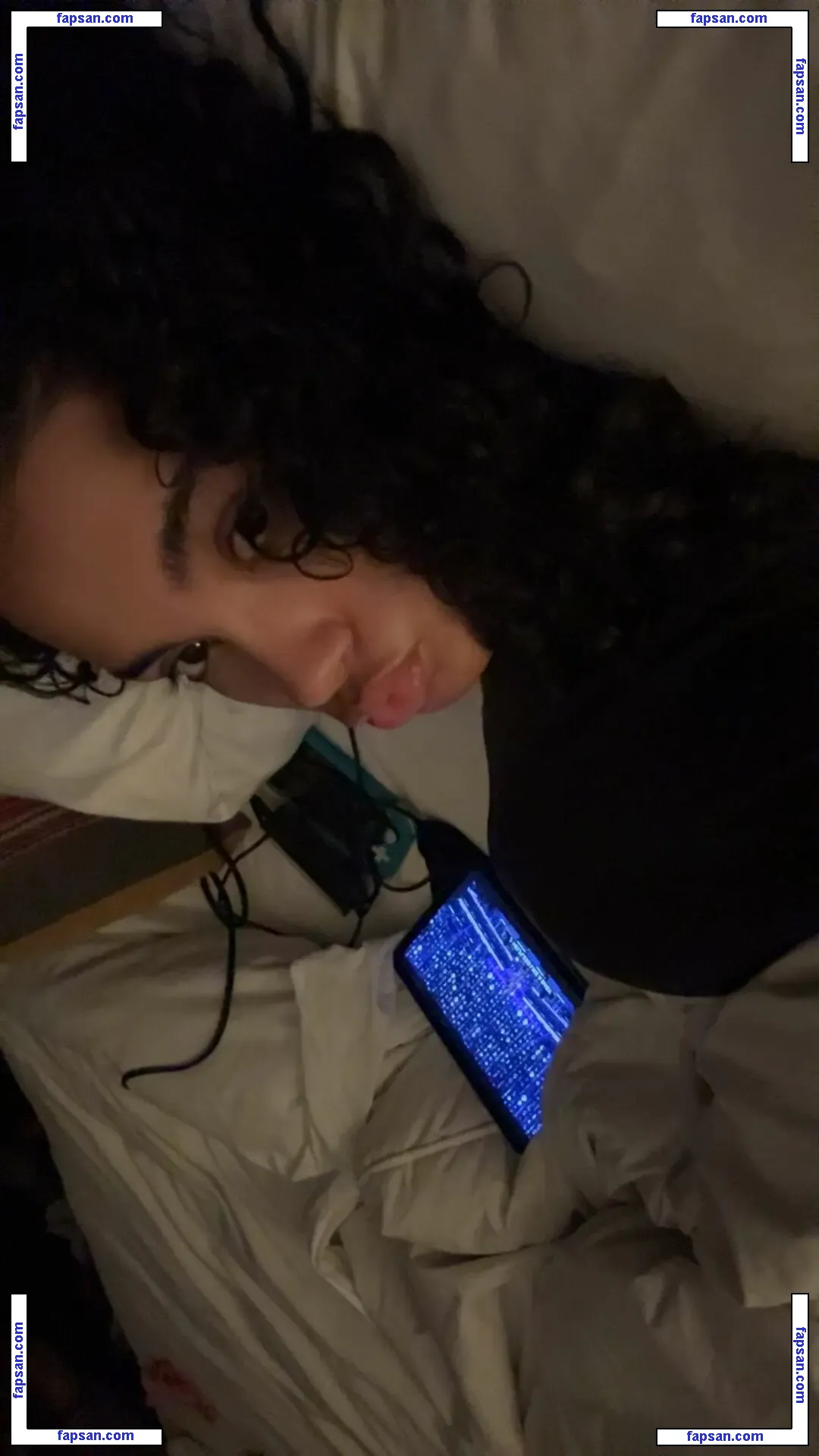 Znefer_ голая фото #0009 с Онлифанс