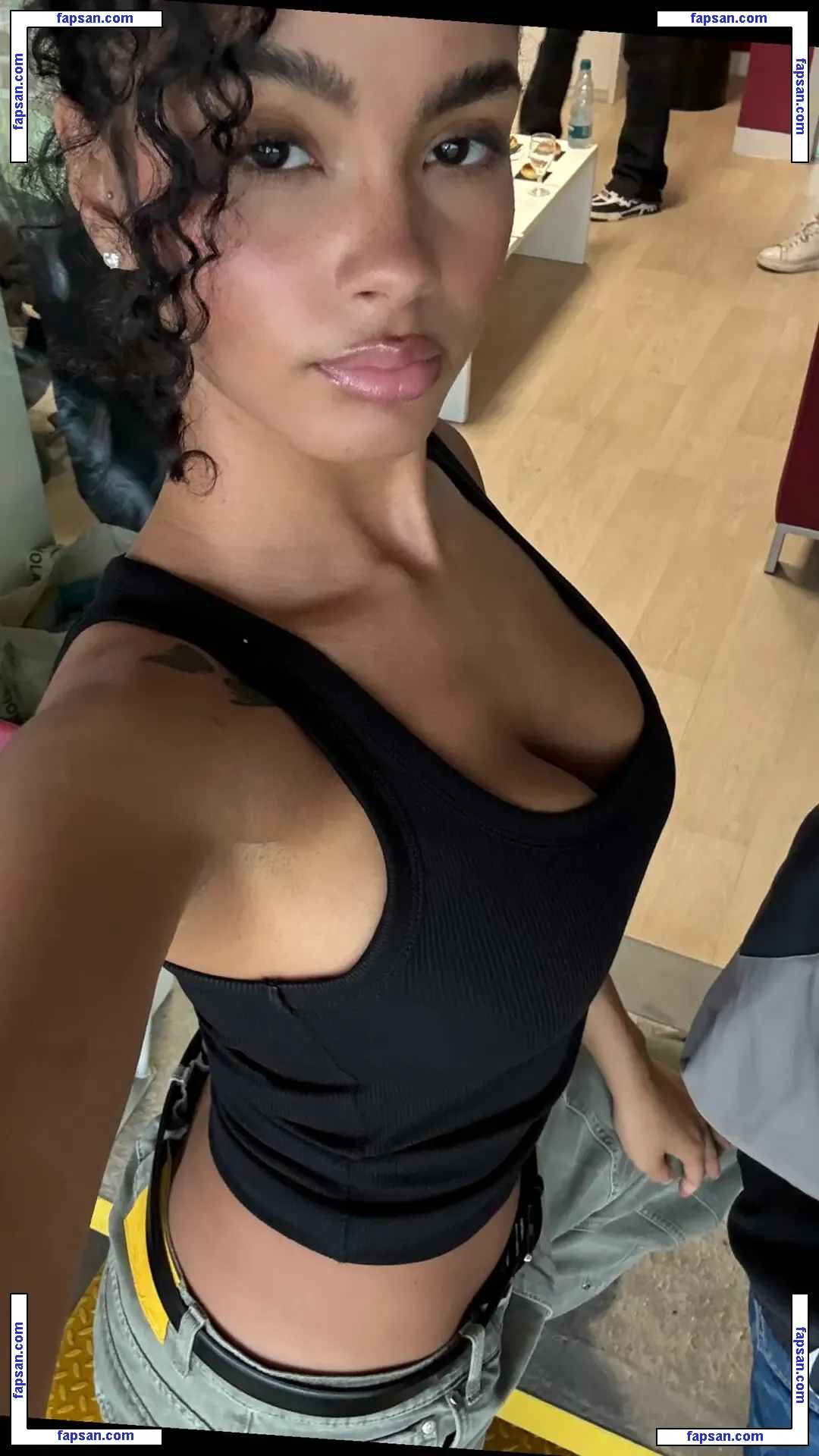 Znefer_ nude photo #0010 from OnlyFans