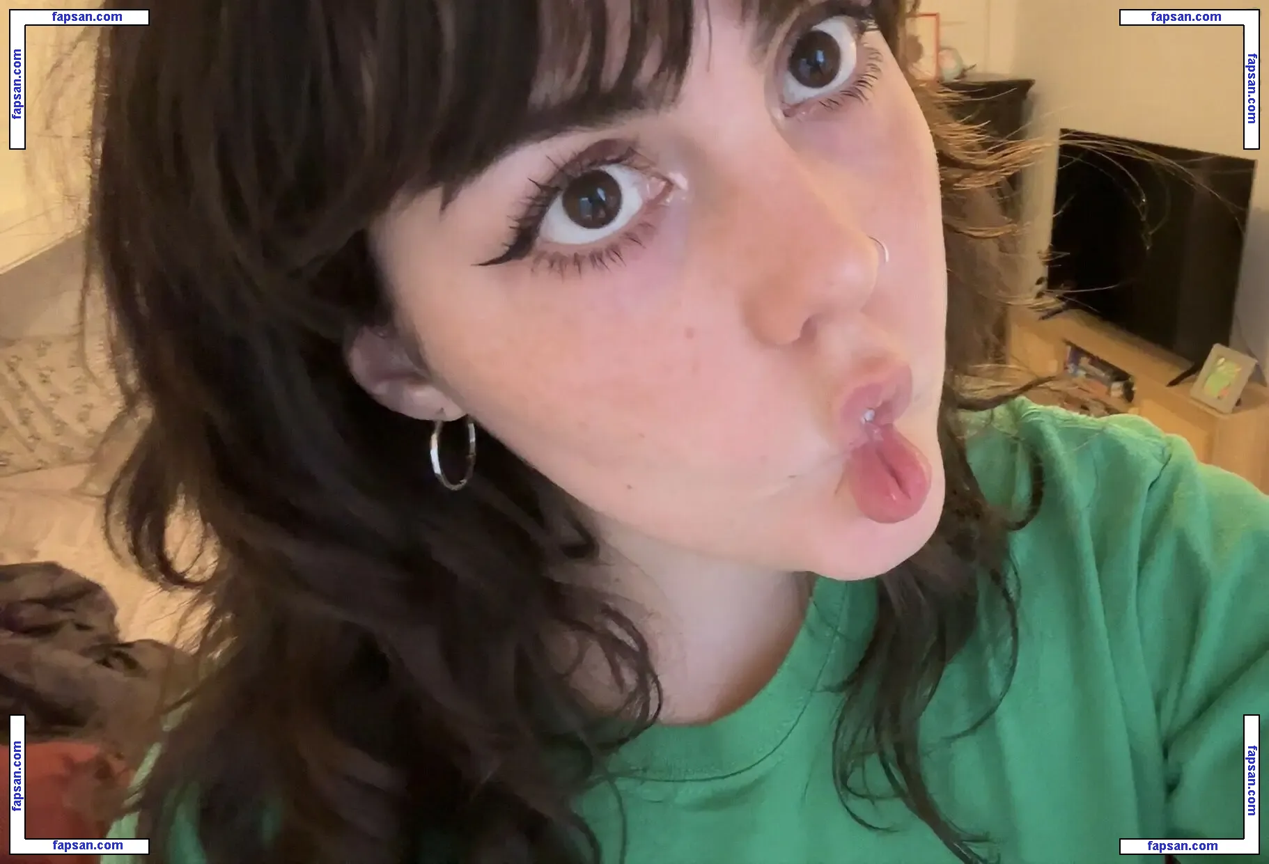 Zobug nude photo #0002 from OnlyFans