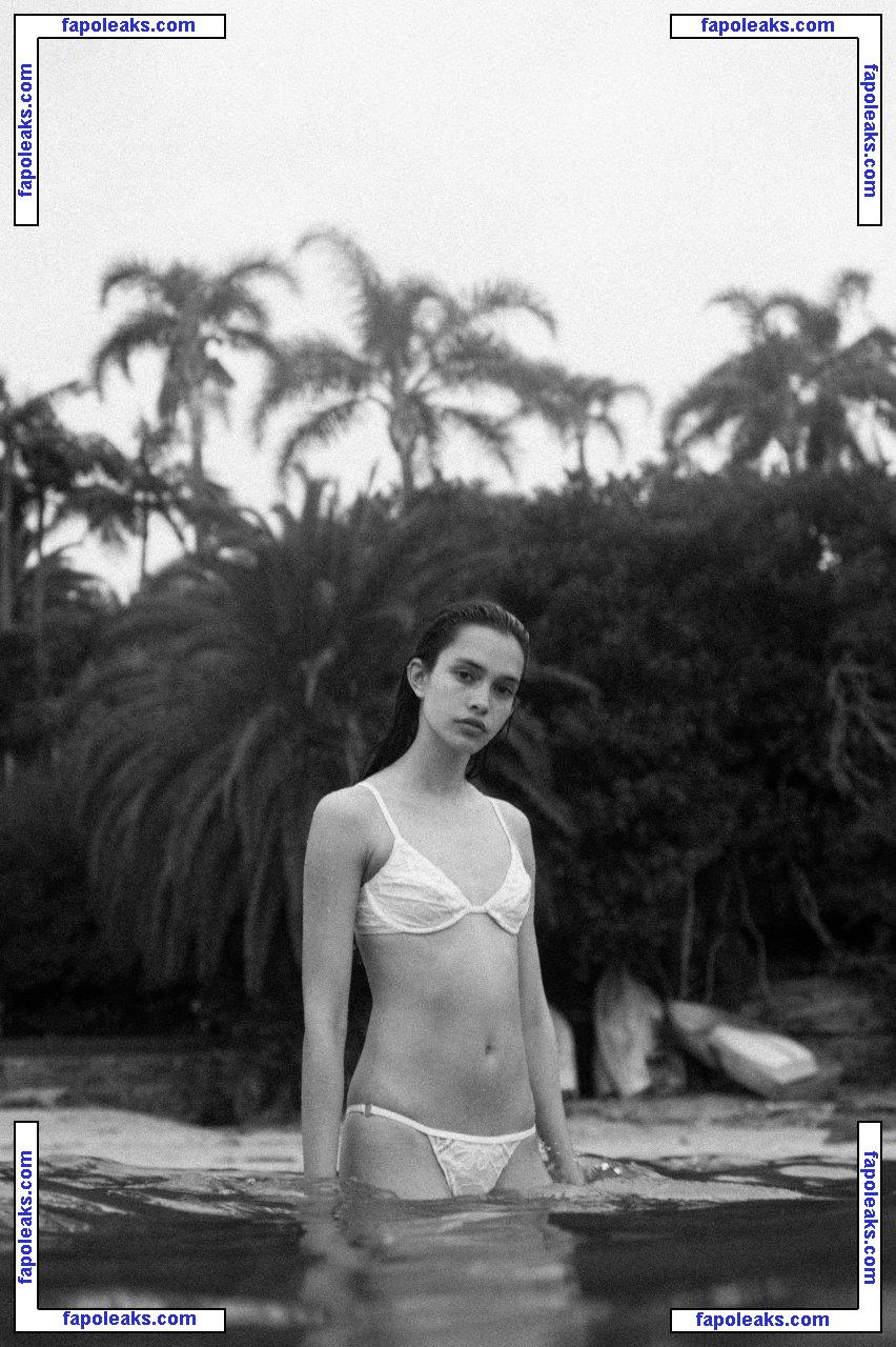 Zoe Barnard nude photo #0032 from OnlyFans