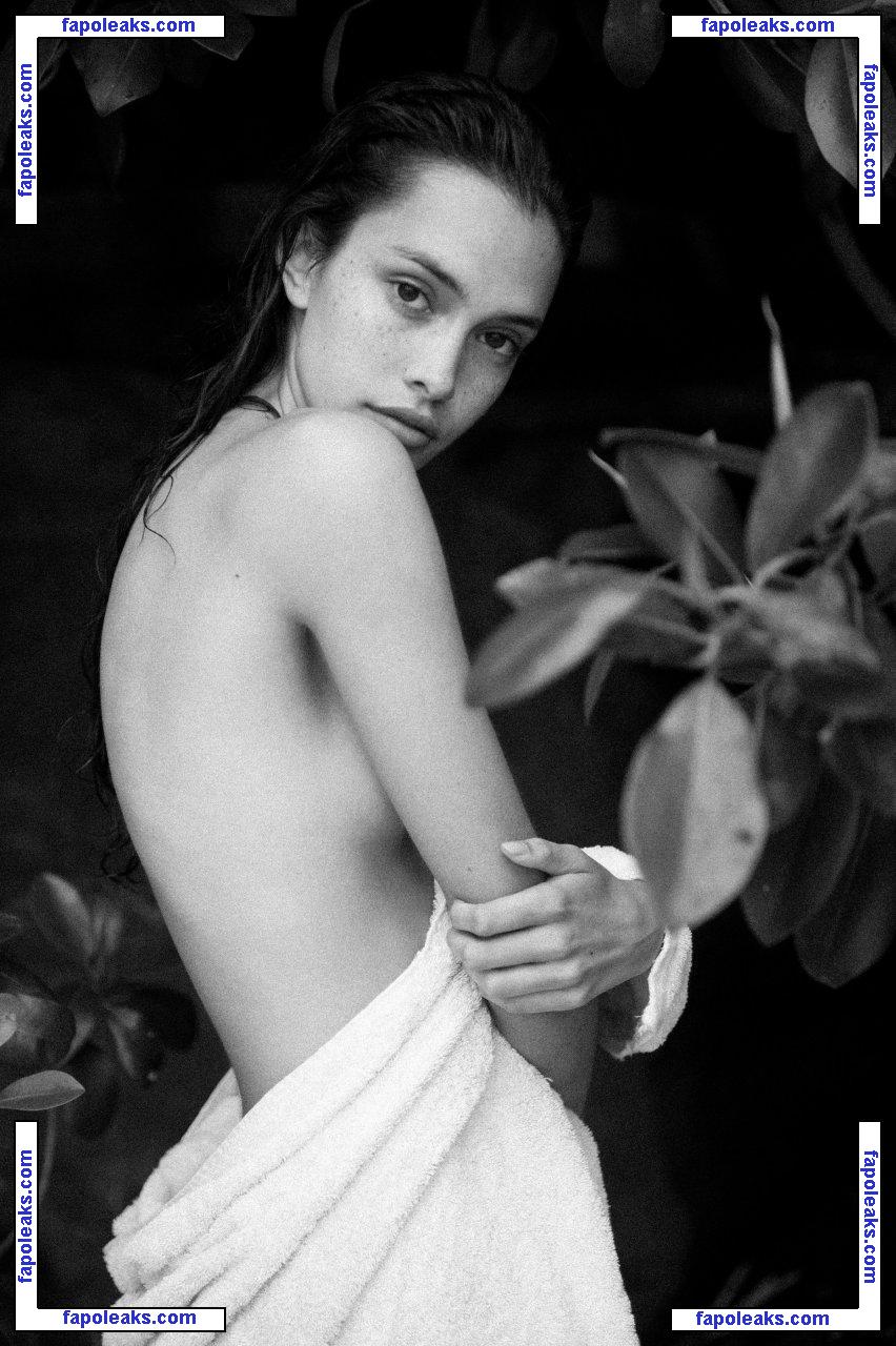 Zoe Barnard nude photo #0038 from OnlyFans