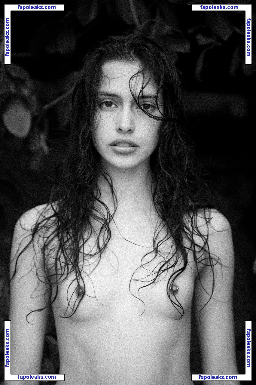 Zoe Barnard nude photo #0041 from OnlyFans