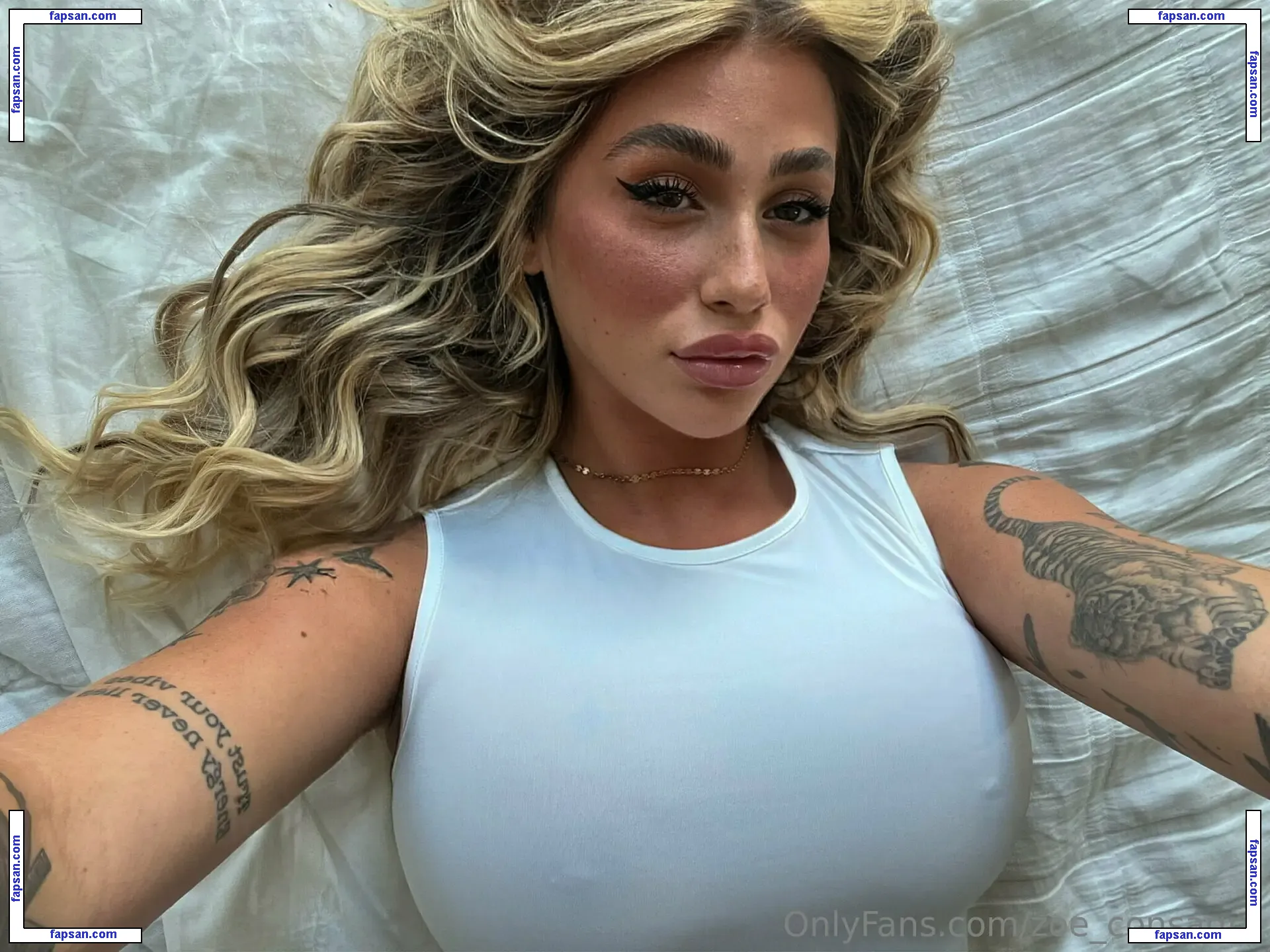 Zoe Consagra nude photo #0082 from OnlyFans