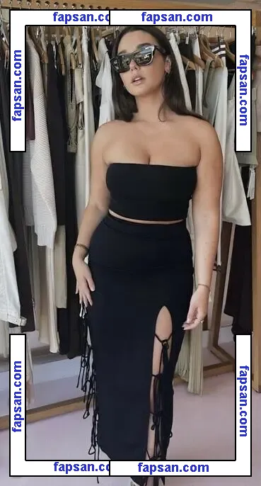 Zoe Kalotheos nude photo #0008 from OnlyFans